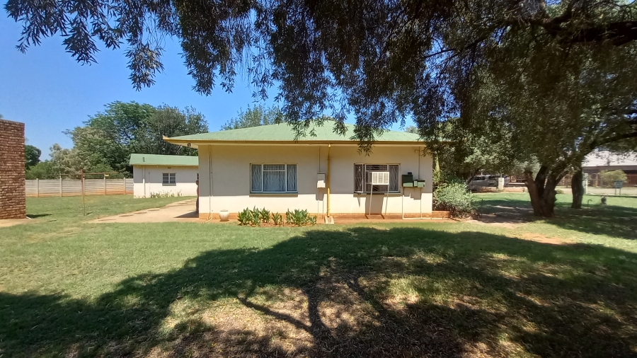 3 Bedroom Property for Sale in Hartswater Northern Cape